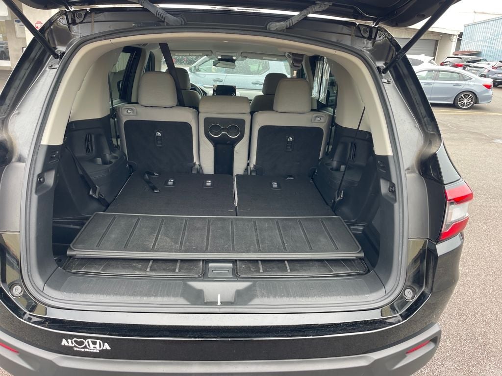 2023 Honda Pilot LX - Photo 11