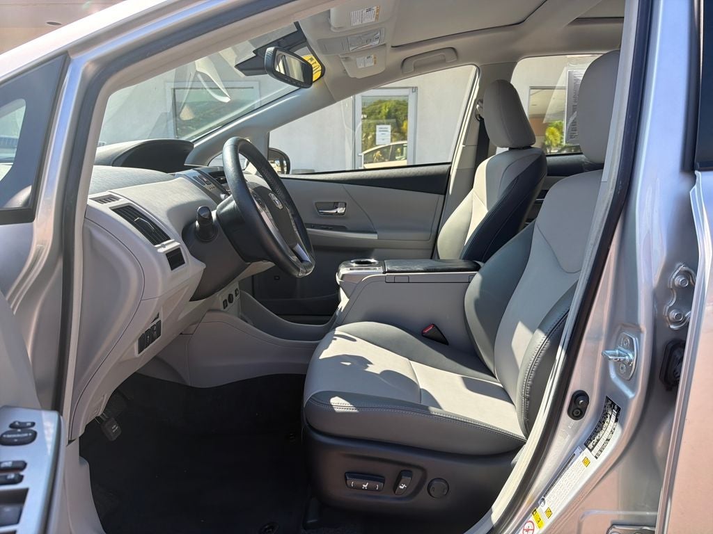 2017 Toyota Prius v Two